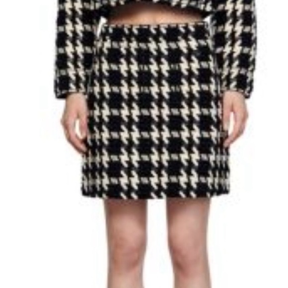 Sandro - Picture 1 of 4